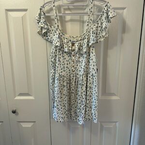 NWT Torrid Floral Cold Shoulder Top
